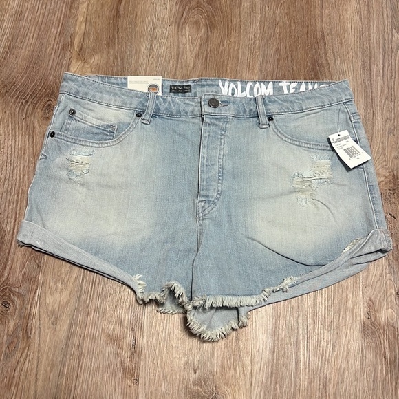 Volcom Women's 1991 Rolled Shorts Blue Drift Wash Shorts - Picture 4 of 12